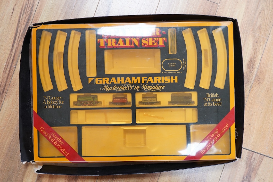 Five boxed Graham Farish N gauge railway train sets; two No.8527 Passenger Sets - ‘Capitals Limited’, two No.8526 Passenger Sets - ‘Bournemouth Belle’, and a Starter Set No.8540, all incomplete, missing track and accesso